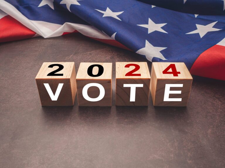 Elecciones presidenciales de Estados Unidos de 2024: cubos de madera con texto